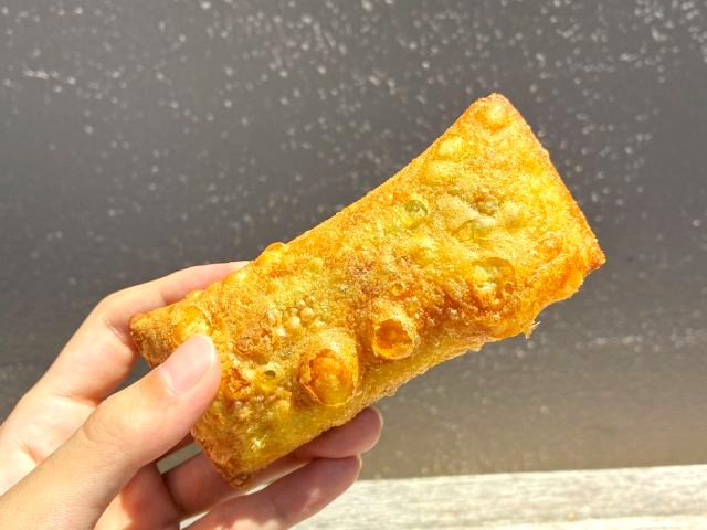 マックの森永コラボの「森永ミルクキャラメルパイ」表面