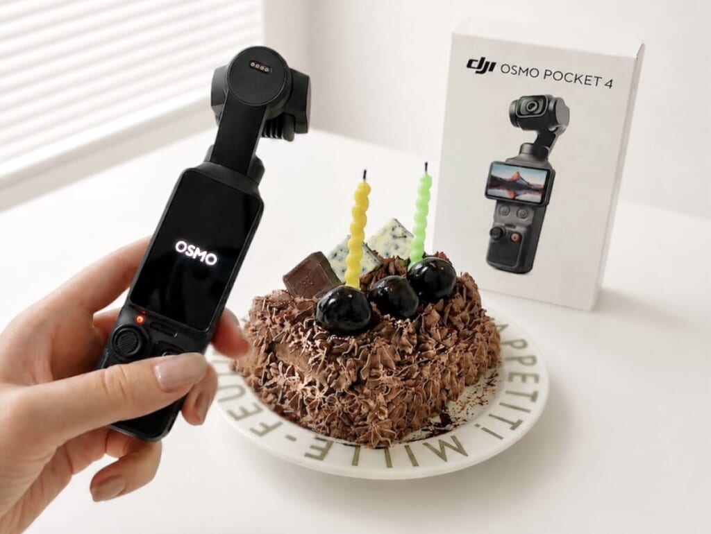 DJI Osmo Pocket 4で手作りケーキを撮影している様子