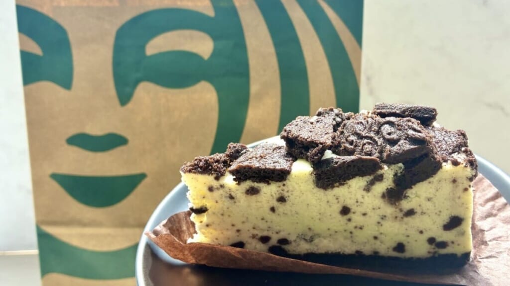 スタバ　クッキー＆クリーム チーズケーキ 