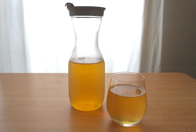 電解水素水で水出ししたお茶