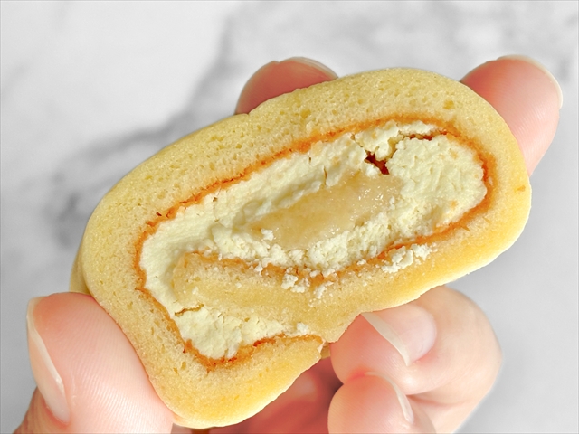 東京ばな奈 もっちりクリームロール ダブルバナナ味 2