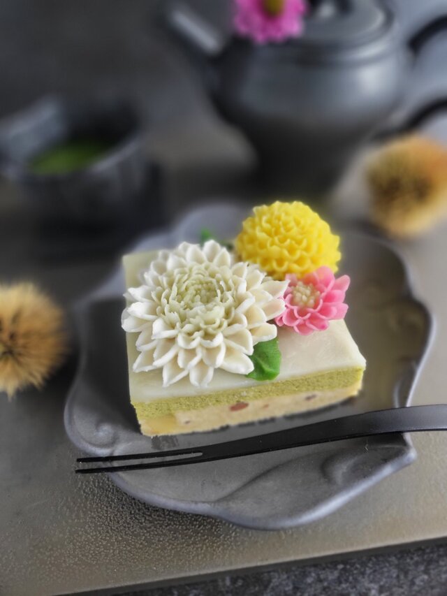 カットされたケーキ
