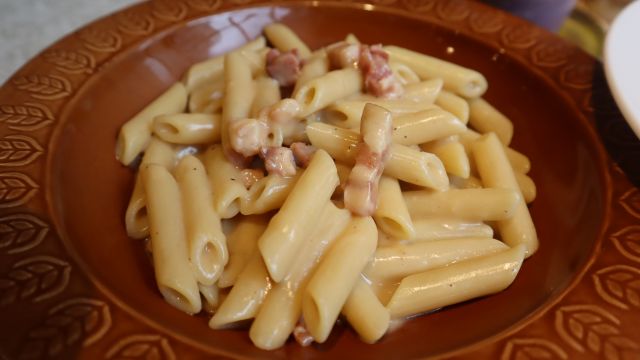 オフィシャル画像
「自家製ベーコンを使ったトリュフカルボナーラ」