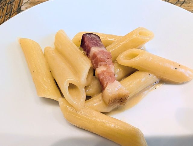 「自家製ベーコンを使ったトリュフカルボナーラ」実食